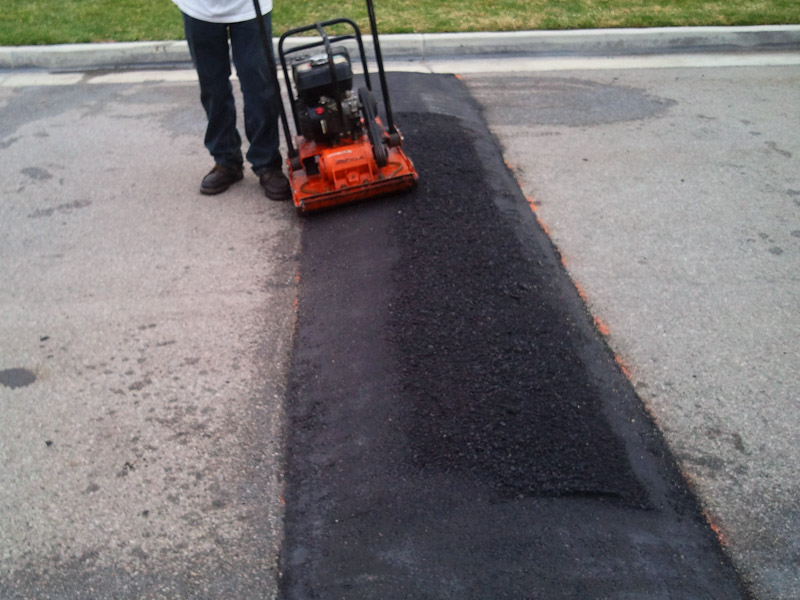 Asphalt Speed Bump, Berm, & Hump Construction & Repair California