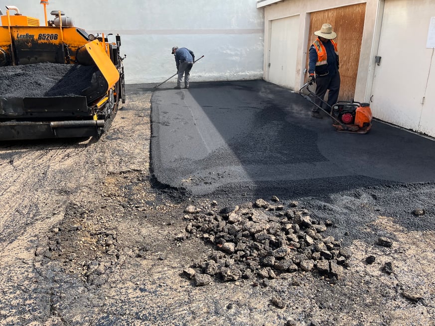 (13 Tons) Doug Thompson; Apartments; Los Alamitos (25-073) RJ (1)