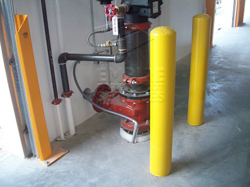 services-warehouse-sign-bollard-installation-15