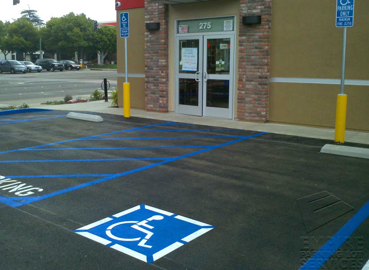 asphalt-repairs-anaheim-california-carls-jr--blue