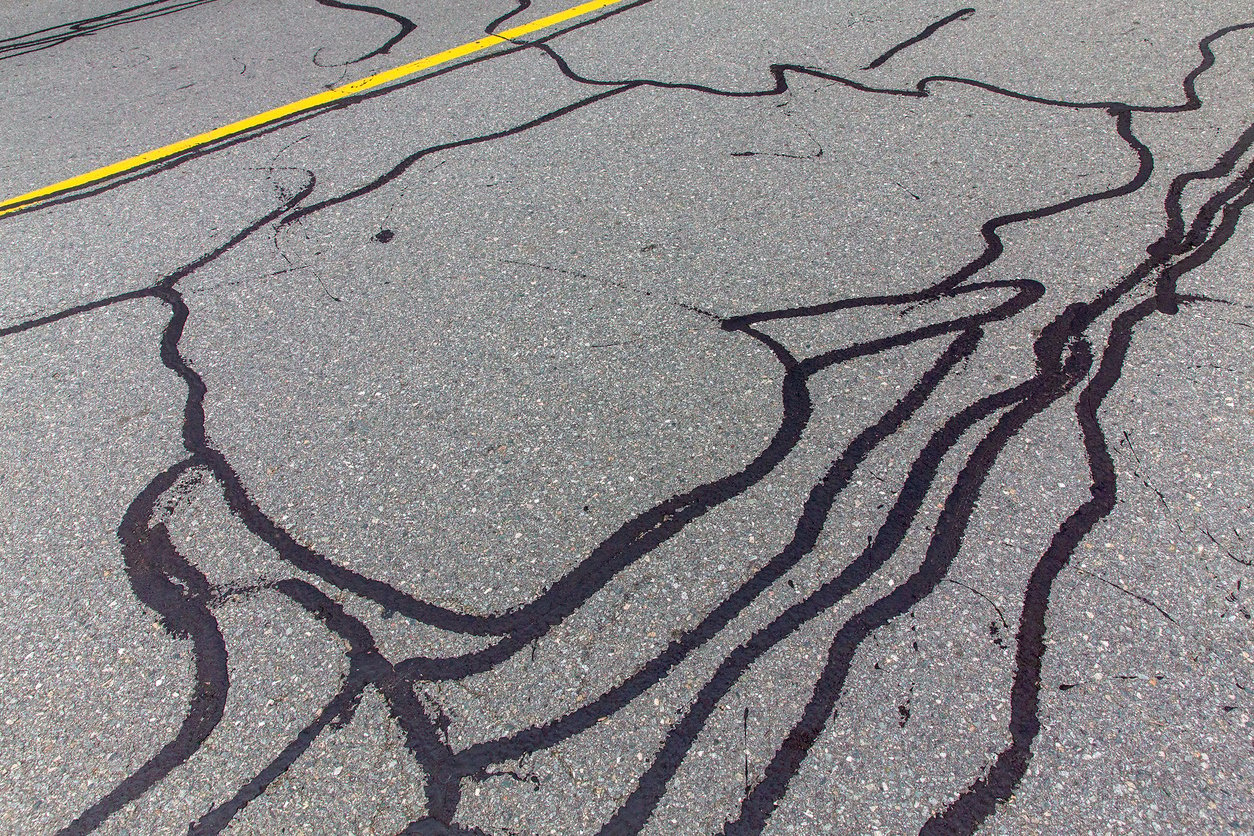 asphalt crack sealing
