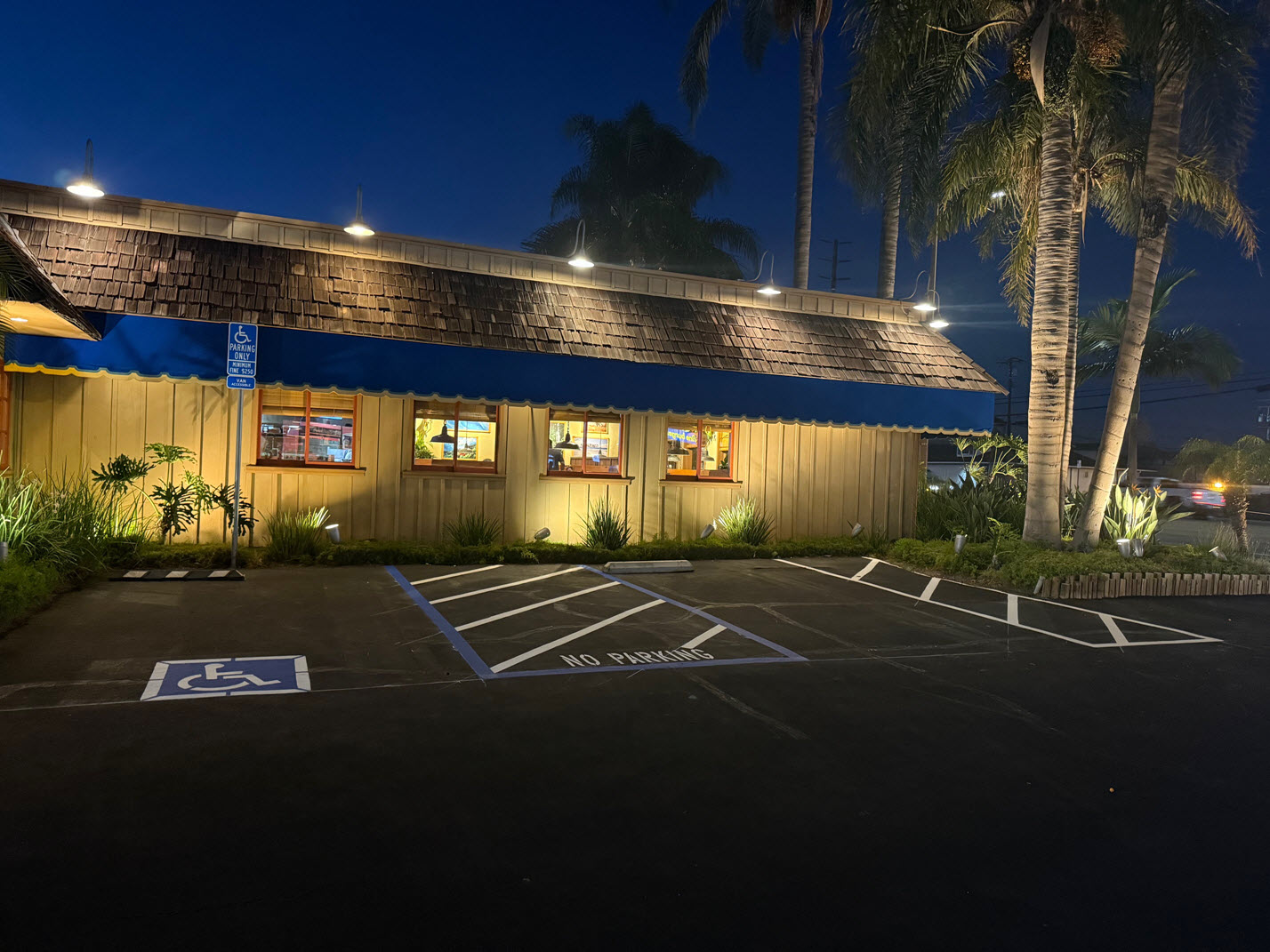 Copy of Redwine CA ENT LLC_ Islands Restaurant_ Orange (25-360) SS (5)