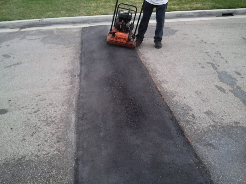 Asphalt Speed Bump, Berm, & Hump Construction & Repair California
