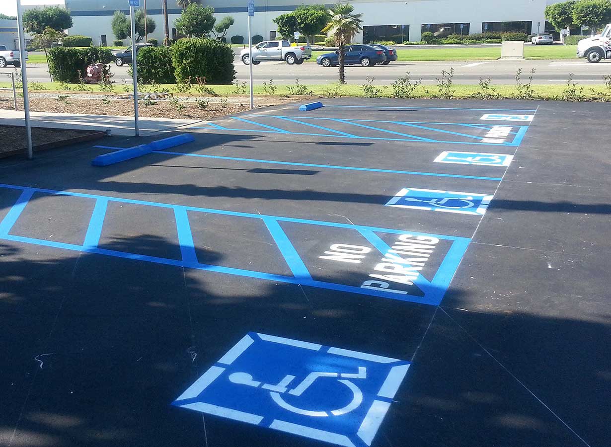 asphalt-repairs-anaheim-california-carls-jr-blue-lines.jpg